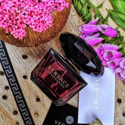 Versace Crystal Noir Edp 50 Ml - 3